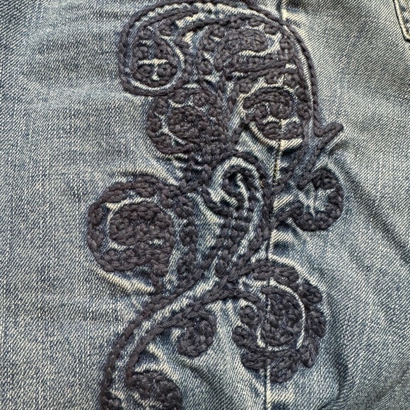 Y2K Tommy Hilfiger embroidered Capris - Picture 8 of 8